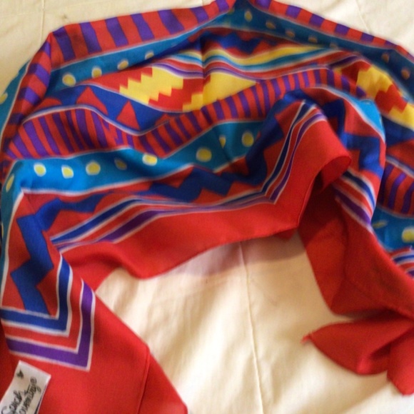 Sarah Coventry Made in Italy Scarf 28” x  28” Wonderful colors and pattern! - Picture 5 of 6